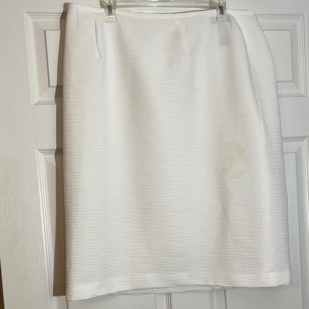 Chic White Pencil Skirt for Women